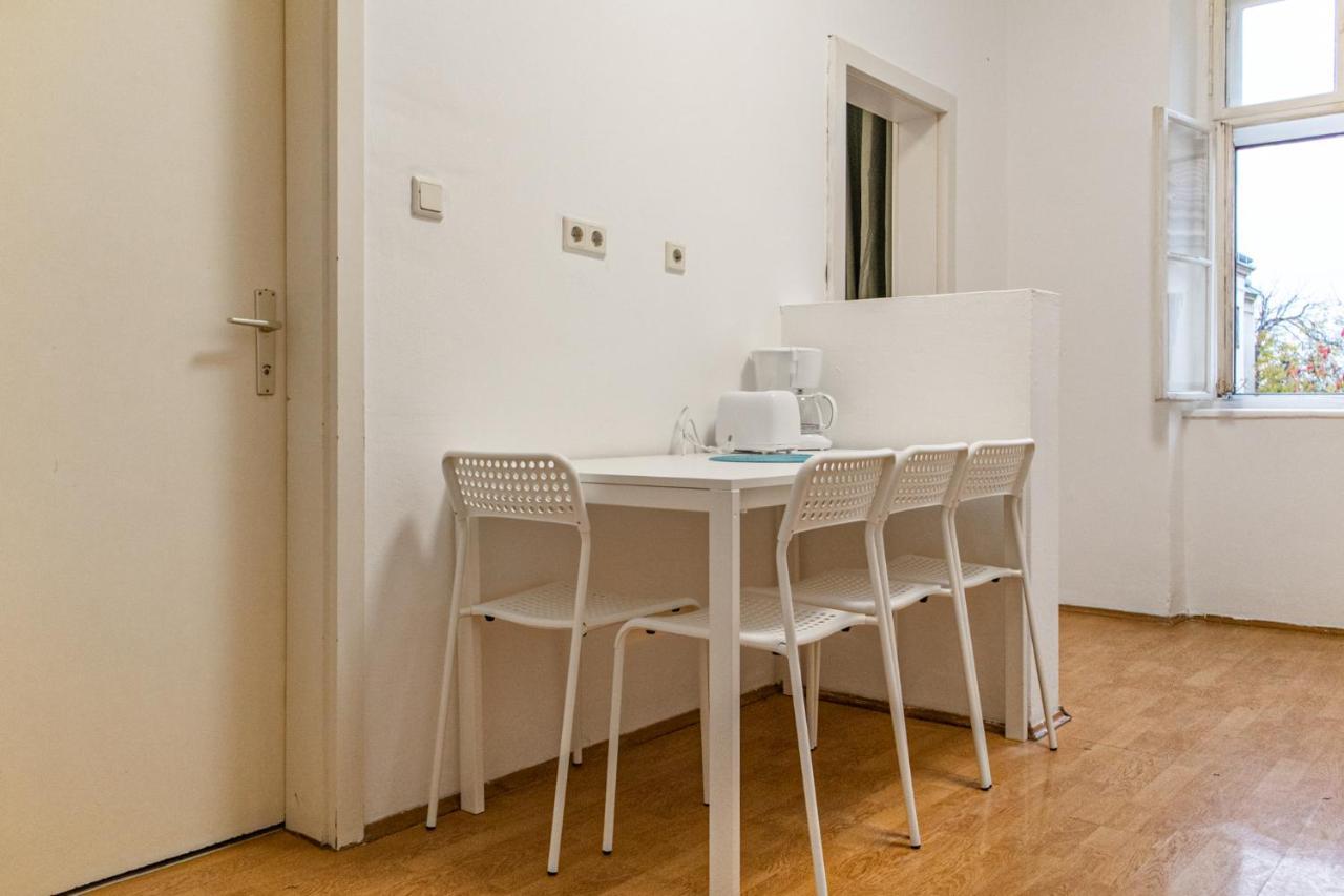 Spacious 2Br Apt.-Near Wiener Stadthalle Екстер'єр фото